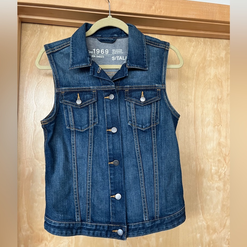 GAP Blue Denim Jacket - Small Tall
